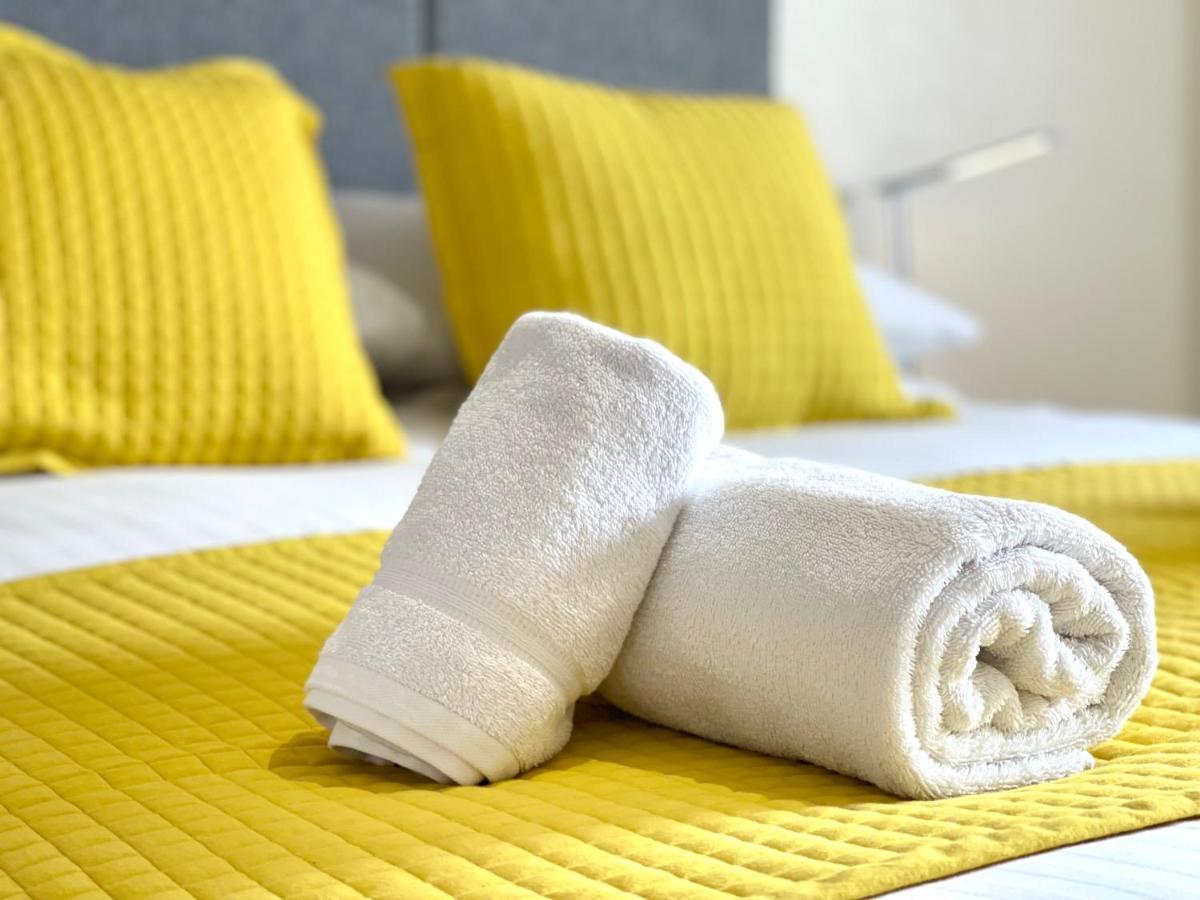 Sea View Family Stay By Beach Gym & Parking 伯恩茅斯 外观 照片